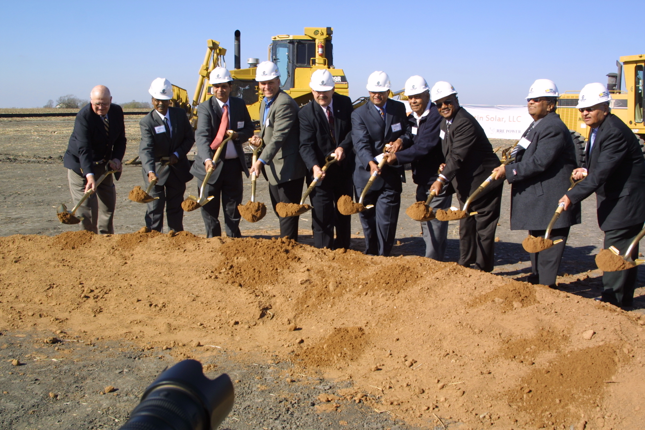 RRE Solar groundbreaking first shovels